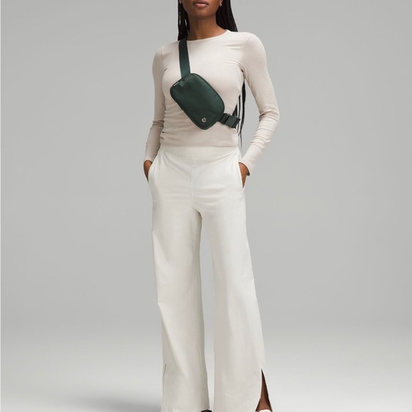 NWT LULULEMON EVERYWHERE BELT BAG LEGACY GREEN - Picture 2 of 10